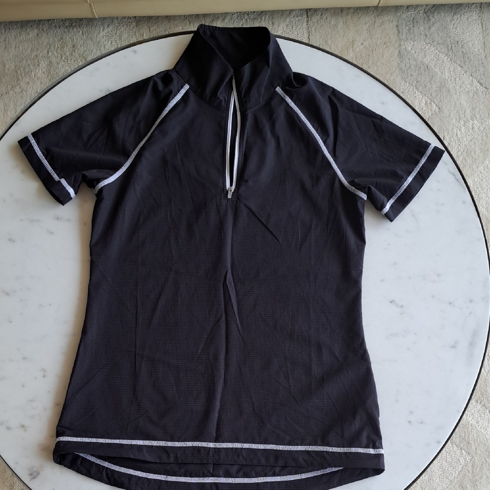 NWOT Womens Cutter & Buck Black Short Sleeve Golf Windshirt w/White Overstitch